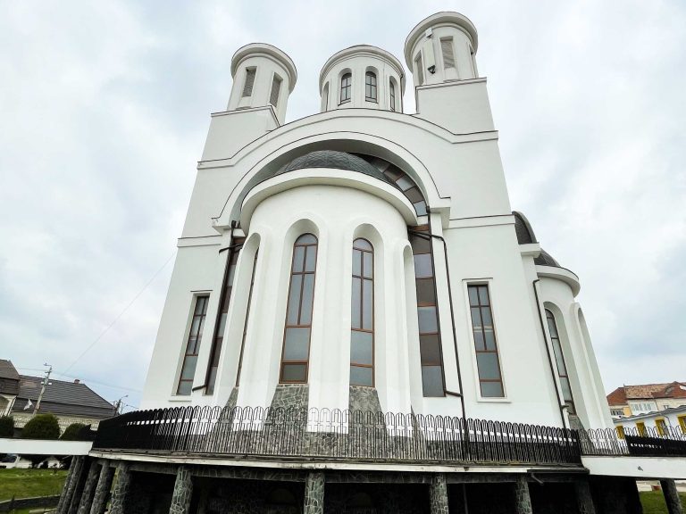 Biserica Ortodoxa Invierea Domnului Lugoj Biserica Ortodoxa Invierea Domnului Lugoj